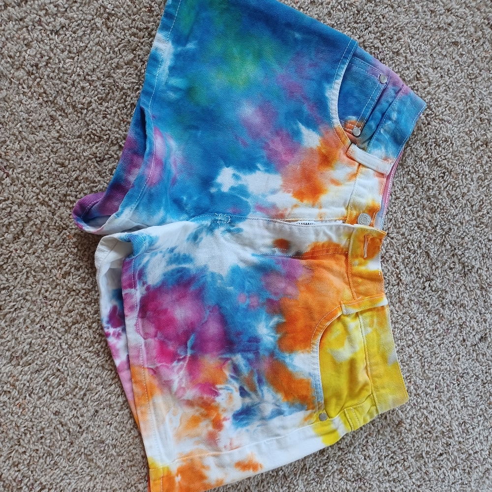Custom tye dyed shorts, 11